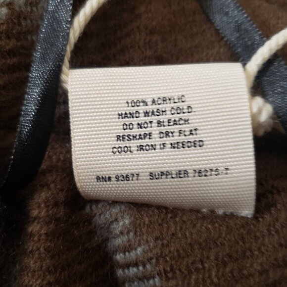 NWT St Johns Bay One Size Poncho Shawl Cape Toggle Sweater Blanket Brown Plaid - Picture 7 of 10